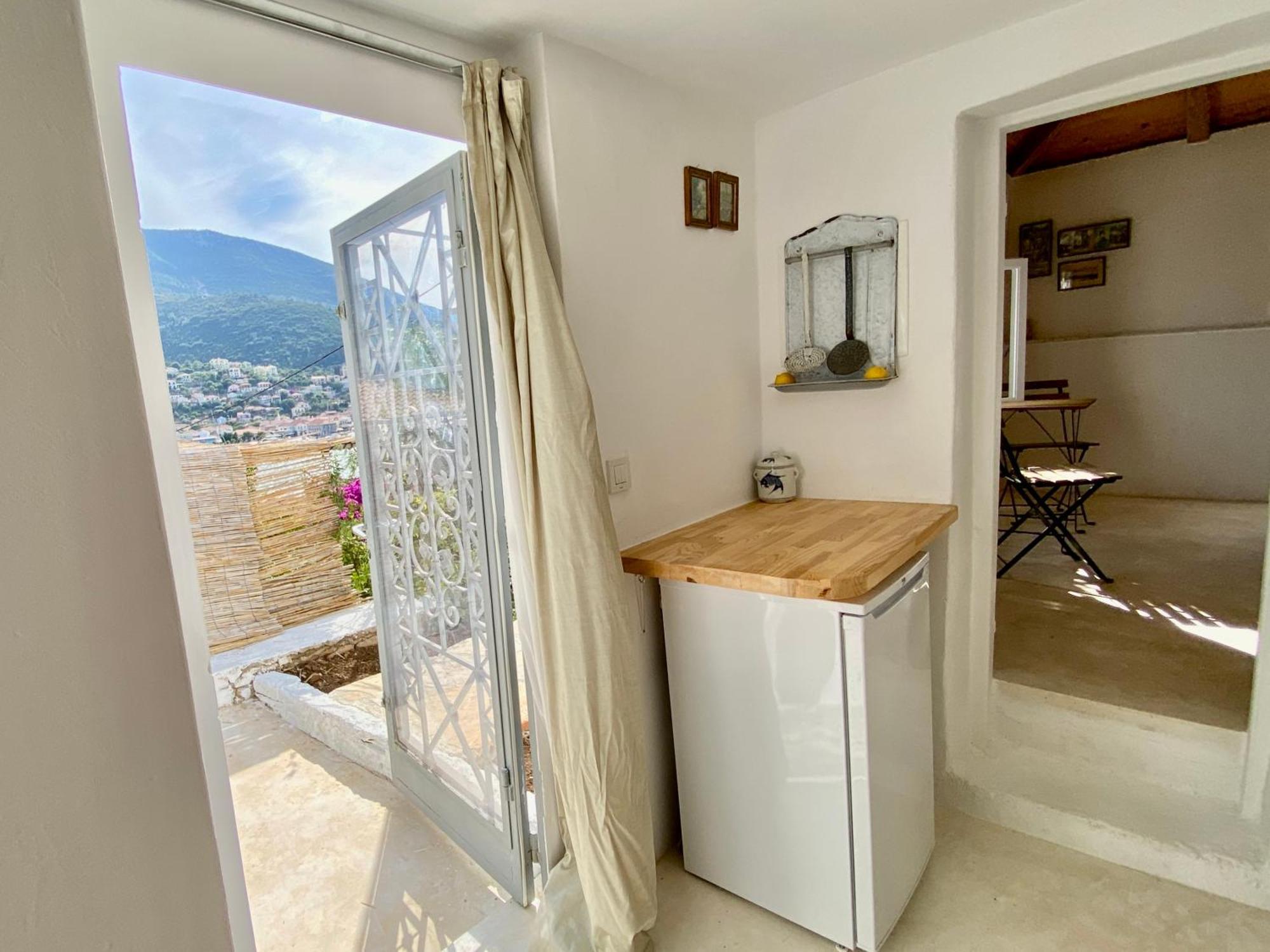 Stylish Vathy Studio With Sea View Exteriör bild